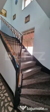 Casa cu etaj si 3 camere 