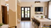 Refugiu montan, 7 camere, potential pensiune, acces asfaltat 
