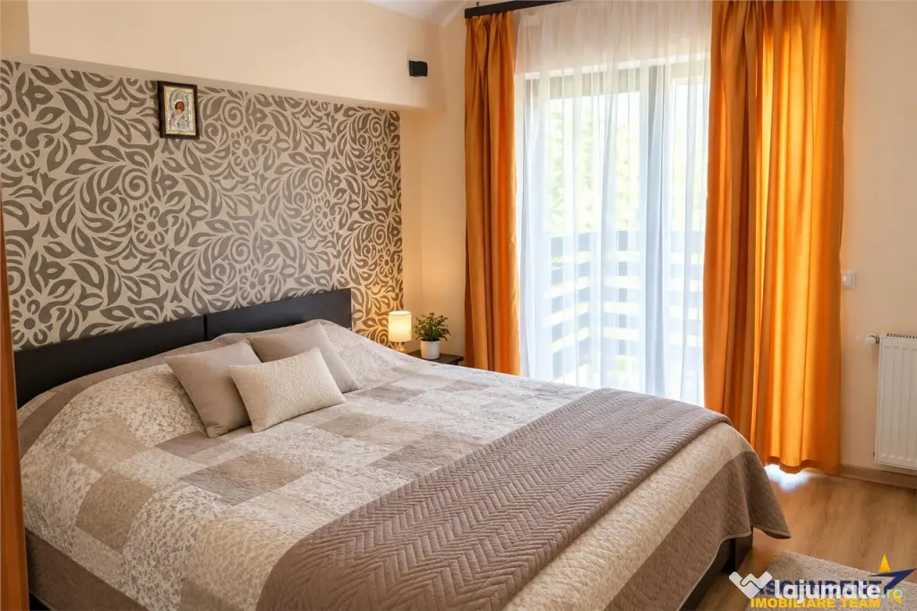 Refugiu montan, 7 camere, potential pensiune, acces asfaltat - Moieciu de Sus (Brasov)