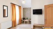 Refugiu montan, 7 camere, potential pensiune, acces asfaltat 