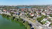 Teren de casa langa lac si metrou 