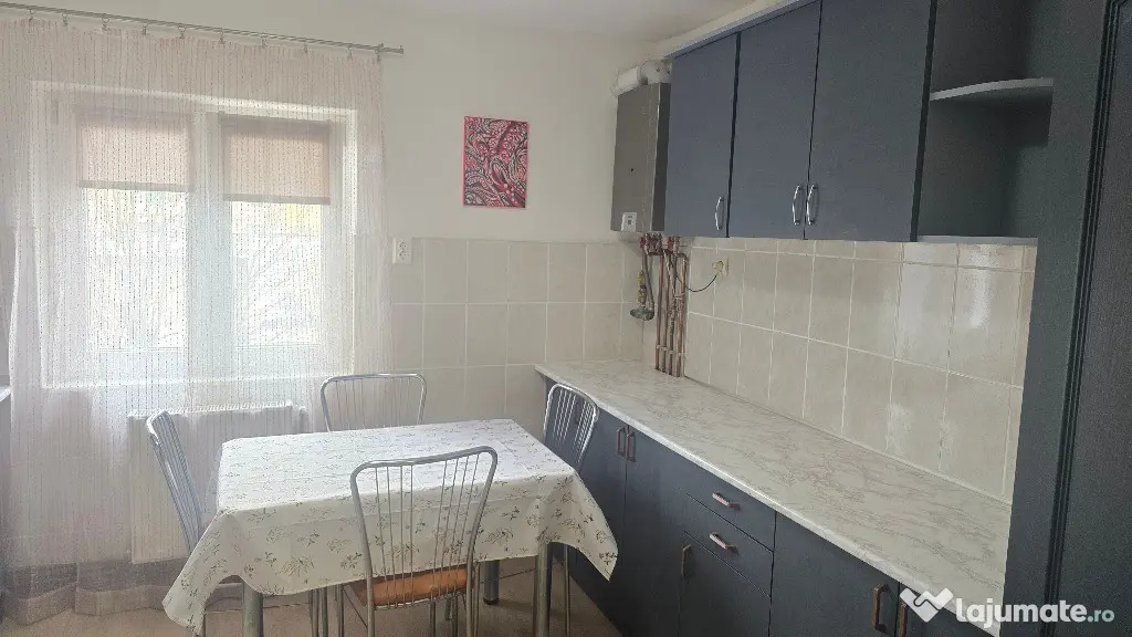 Inchiriez apartament 2 camere dec Deva, Spitalului Judetean, etaj 2 - Deva (Hunedoara)