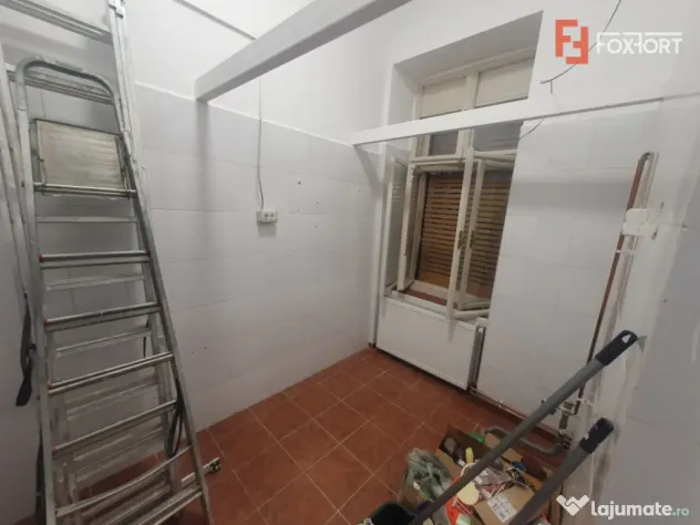Spatiu comercial de inchiriat, 42 mp, in Piata Mocioni - Timisoara (Timis)