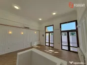 Spatiu comercial de inchiriat, 42 mp, in Piata Mocioni