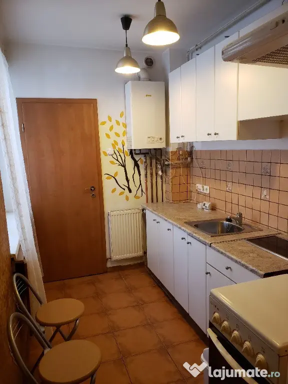 Proprietar, apartament 2 camere,decomandat Piata Mihai Viteazul Cluj - Cluj-Napoca (Cluj)
