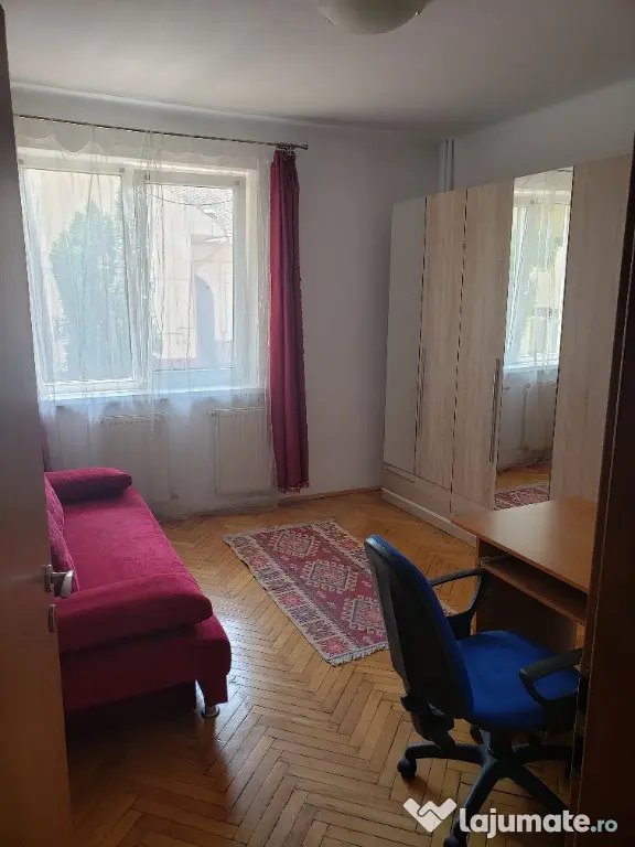 Proprietar, apartament 2 camere,decomandat Piata Mihai Viteazul Cluj - Cluj-Napoca (Cluj)