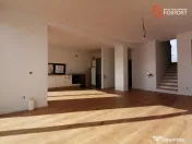 Duplex 4 camere Mosnita Noua pozitionat la asfalt cu toate u 