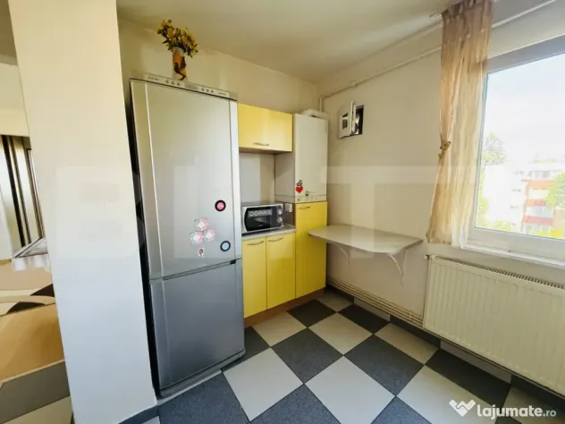 Apartament 2 camere renovat, AC si parcare, zona Astra - Brasov (Brasov)