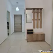 Apartament mobilat, 2 camere decomandate, loc de parcare, Ur 