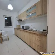 Apartament mobilat, 2 camere decomandate, loc de parcare, Ur 