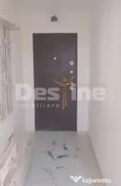 Apartament semidecomandat