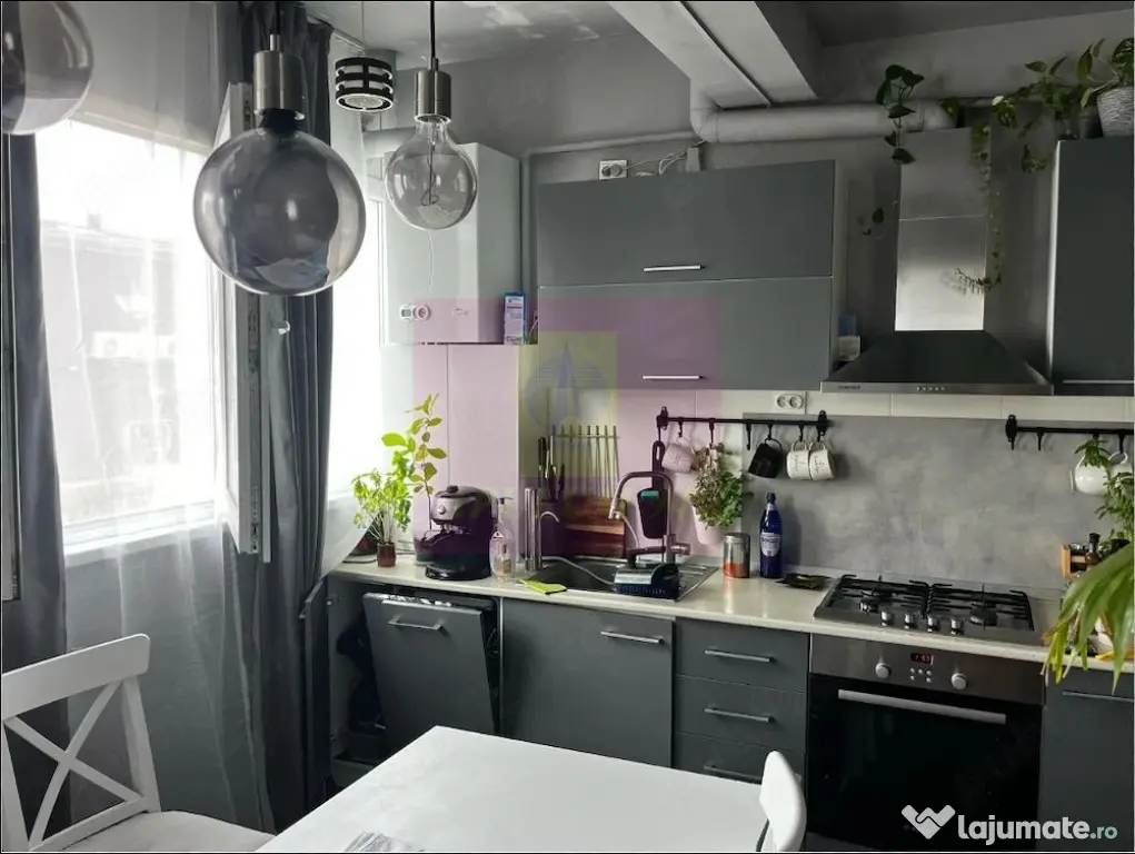 Apartament 2 camere, spațios, mobilat și utilat, loc de parcare - Bucuresti (Bucuresti-Ilfov)
