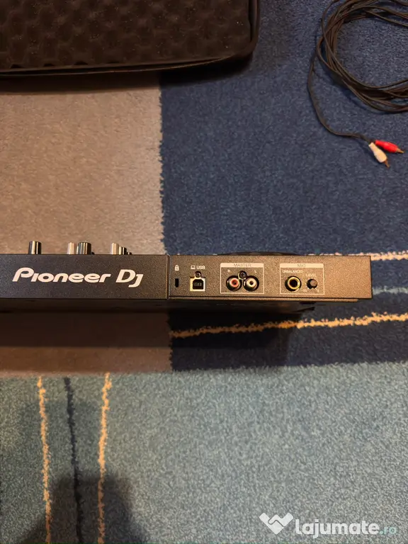 Pioneer DDJ-400 + Borsetă originală / Pachet complet