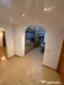 Inchiriere apartament 3 camere central