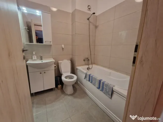 Garsoniera de închiriat