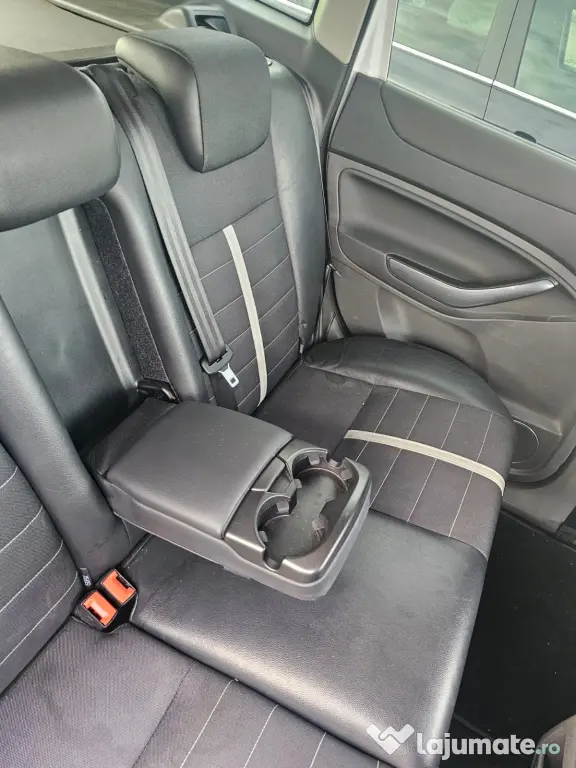 Vand ford Kuga 2011