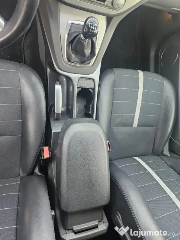 Vand ford Kuga 2011