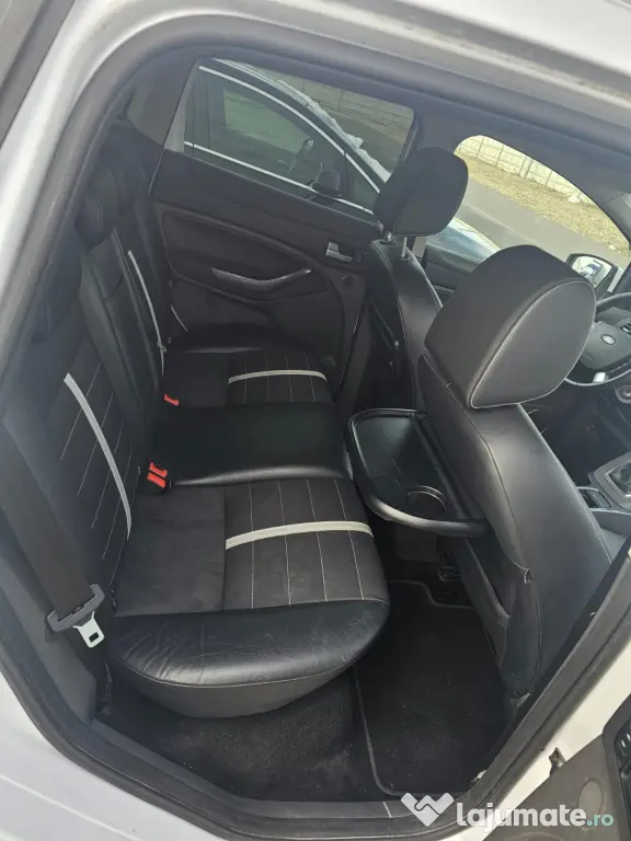 Vand ford Kuga 2011