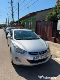 Hyundai Elantra sedan 2012