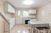 Proprietate deosebita cu doua case si teren generos – Cosesti, Arges