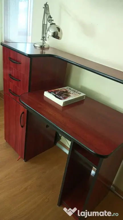 Birou PC, slim cu spatii depozitare