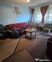 Apartament de vânzare 2 camere zona Dacia 