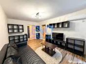Apartament cu 3 camere, etajul 1, decomandat, zona Centrala