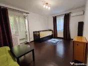 Garsoniera, et 1/4, bloc 1982, 38,42mp-Gorjului 