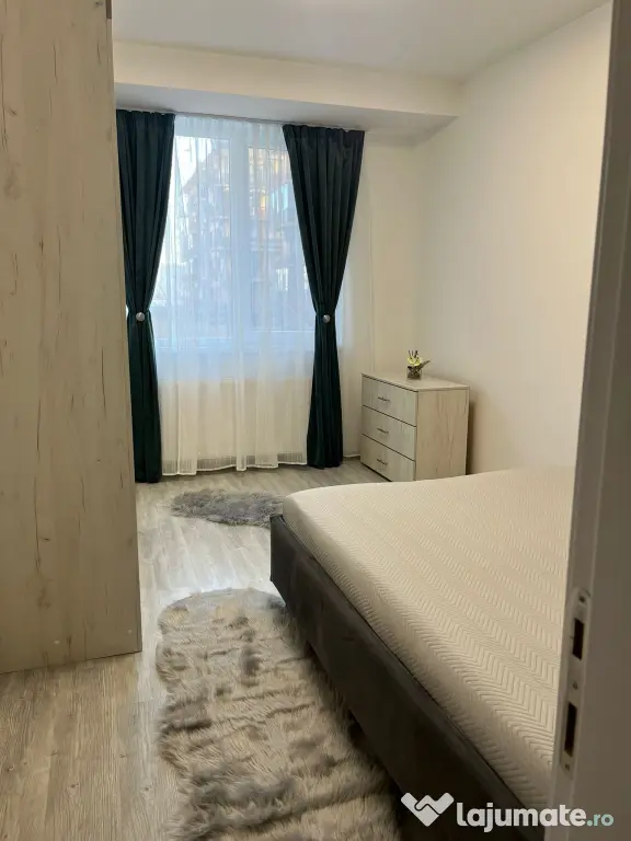 Apartament 2 camere de închiriat cu loc de parcare
