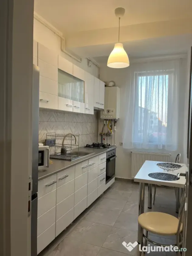 Apartament 2 camere de închiriat cu loc de parcare