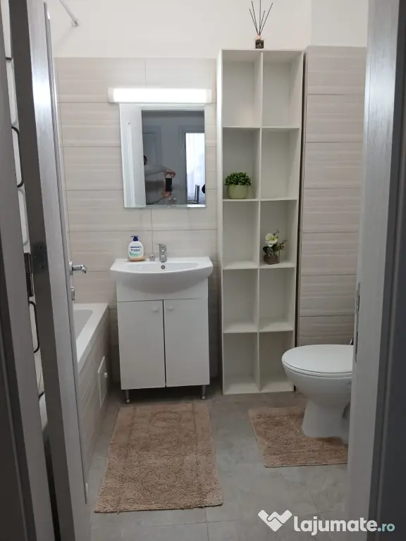 Apartament 2 camere de închiriat cu loc de parcare