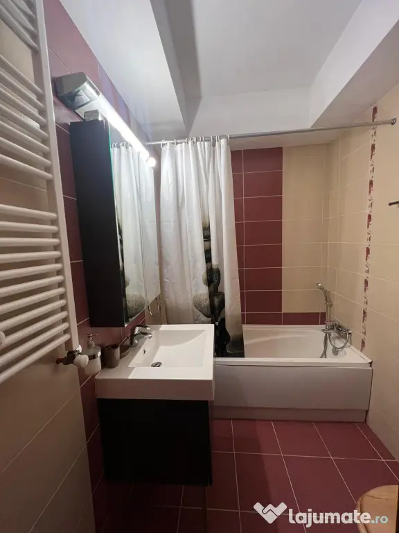 Vand apartament de 3 camere in Complex Jupiter