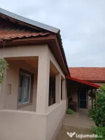 Casa renovata recent,cu toate utilitatile