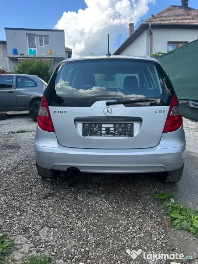 Vand Mercedes A180
