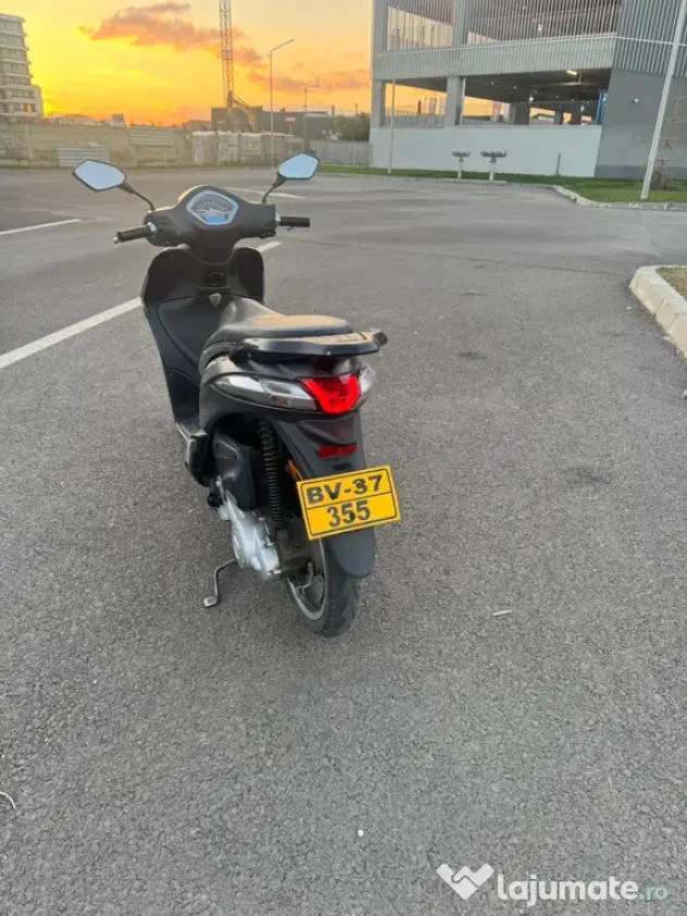 Scuter Piaggio Liberty S 50