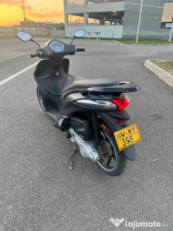 Scuter Piaggio Liberty S 50