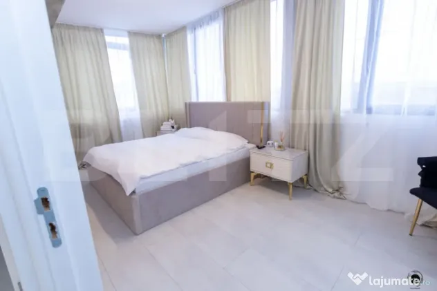 Vilă Exclusivistă 305 mp Util | 2 Piscine, SPA/Jacuzzi | - Santana De Mures (Mures)