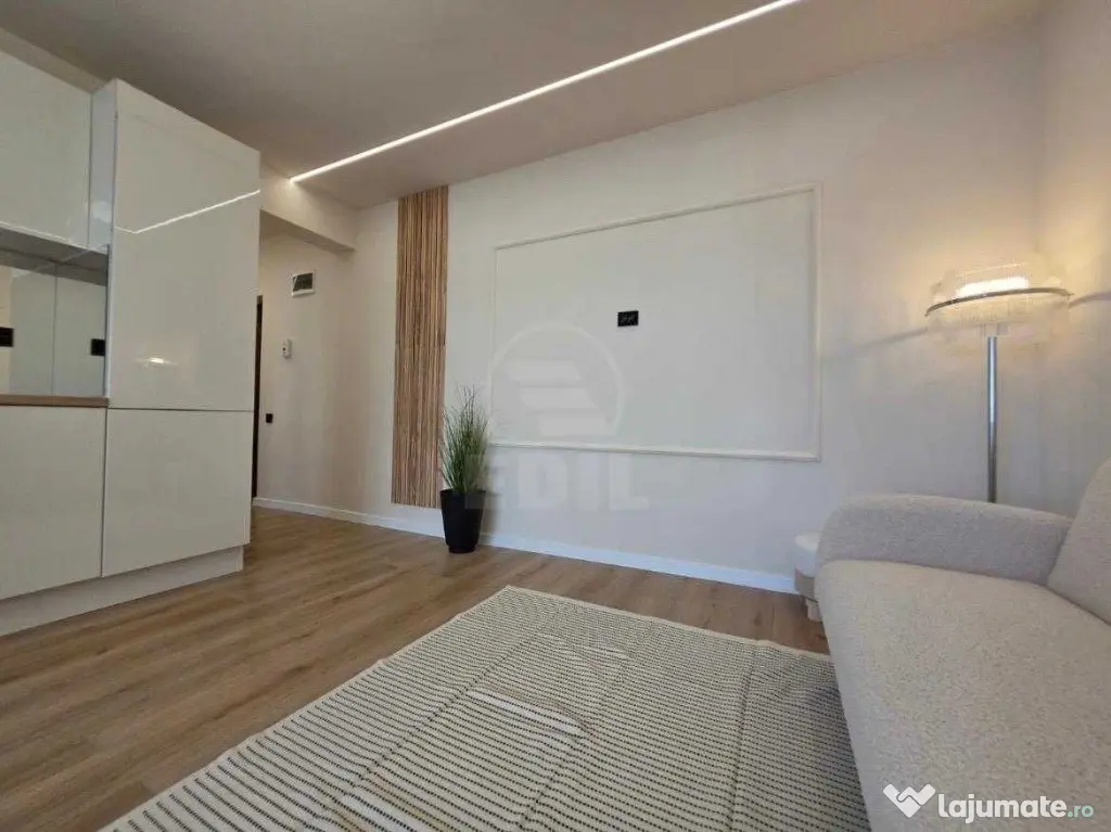 Apartament 2 camere semidecomandat zona Eroilor - Floresti (Cluj)