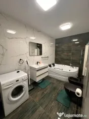 Apartament nou 3 camere de închiriat, 100 mp, Radauti