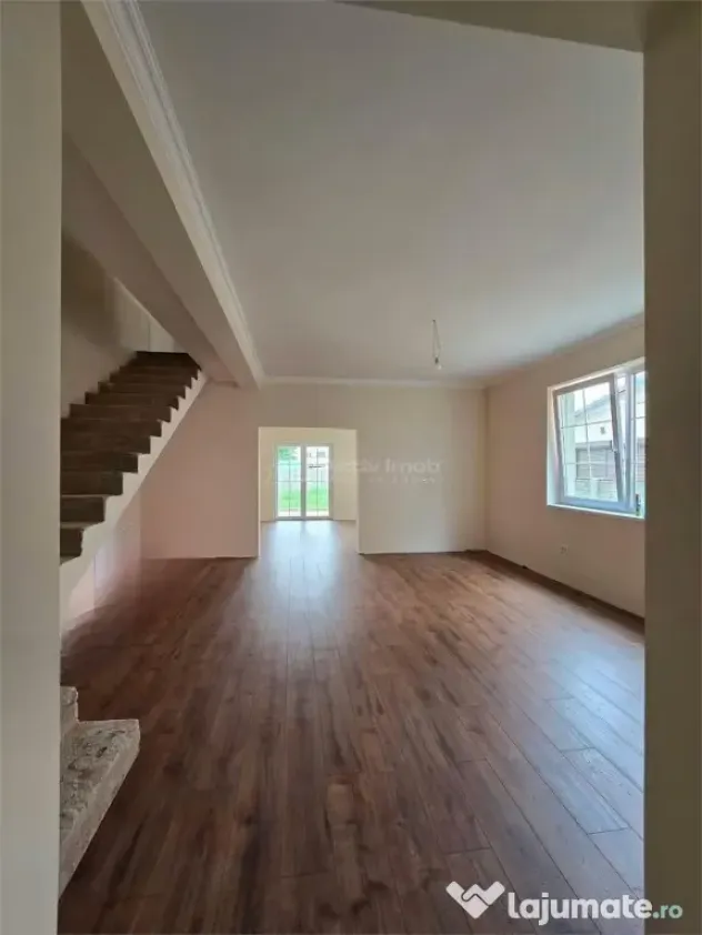 Duplex Mosnita Veche/ Zona centrala 125mp utilli - Mosnita Veche (Timis)