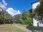 Apartament de vanzare etaj 1 zona linistita