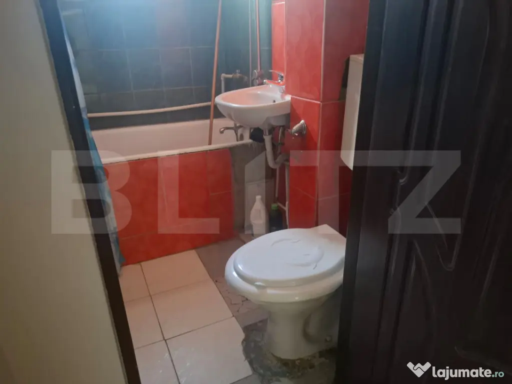 Apartament de vanzare etaj 1 zona linistita - Titu (Dambovita)