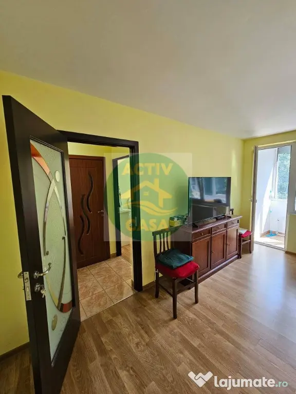 APARTAMENT 2CAMERE DEVÂNZARE – ETAJ 1, BULEVARDUL CENTRAL - Roman (Neamt)