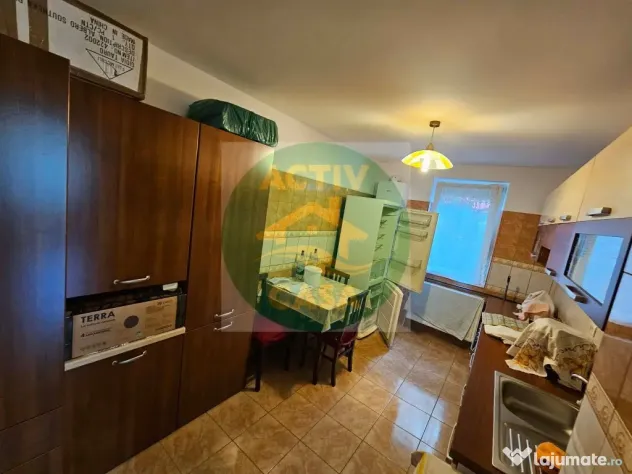 APARTAMENT 2CAMERE DEVÂNZARE – ETAJ 1, BULEVARDUL CENTRAL - Roman (Neamt)