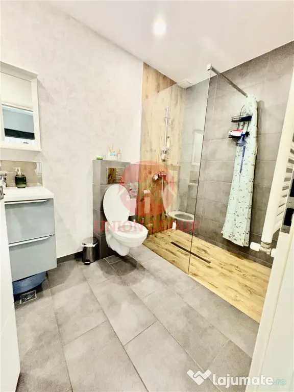 Apartament 2 Camere Semidecomandat de #206;nchiriat Faleza N - Constanta (Constanta)