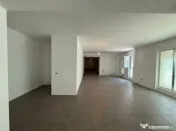 Spatiu Comercial, zona Nerva Traian !