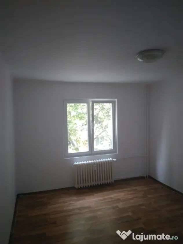 PARTICULAR, vând GARSONIERĂ confort 1 situată în zona Piața Sudului
