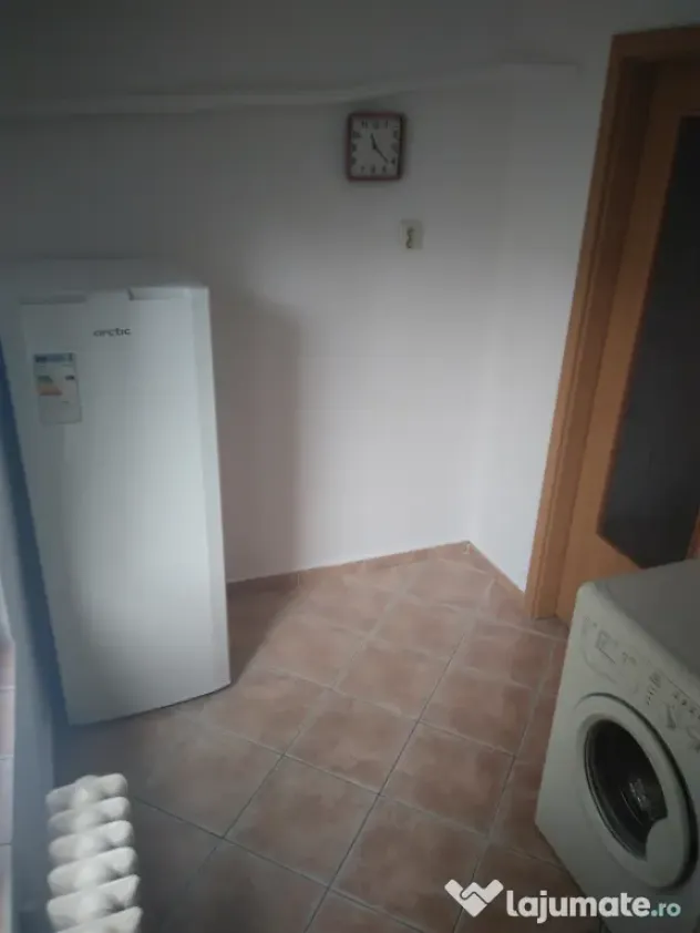 PARTICULAR, vând GARSONIERĂ confort 1 situată în zona Piața Sudului