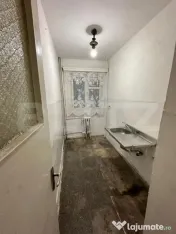 Apartament 2 camere, 43 mp, zona Liceului Spiru Haret 
