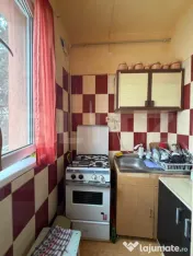 Garsoniera , etaj 2, zona Tineretului 